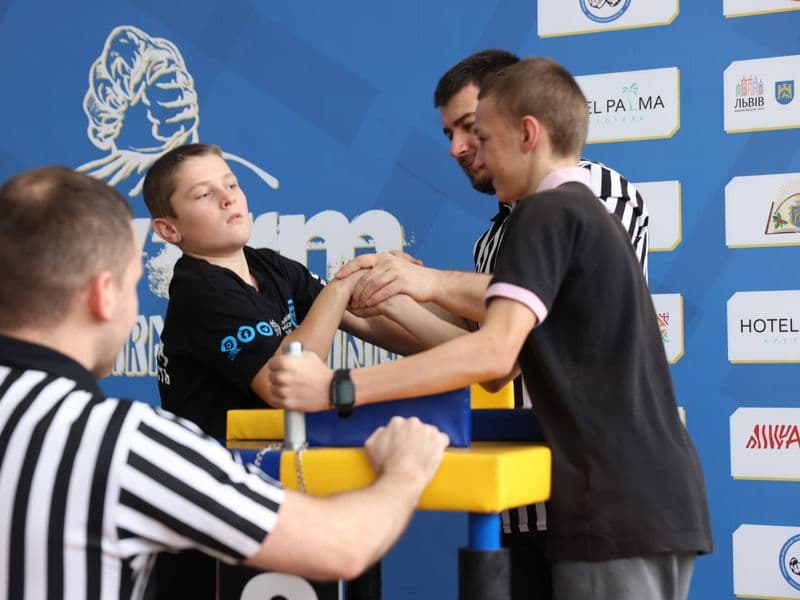 Чемпіонат м. Львова з армрестлінгу серед школярів