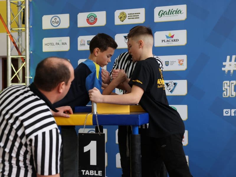 Чемпіонат м. Львова з армрестлінгу серед школярів