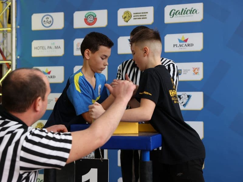 Чемпіонат м. Львова з армрестлінгу серед школярів