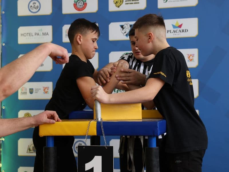Чемпіонат м. Львова з армрестлінгу серед школярів