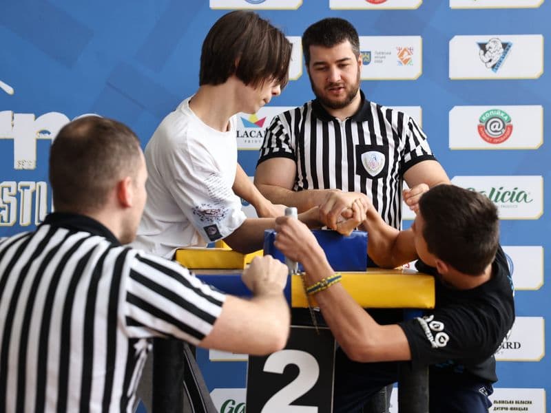 Чемпіонат м. Львова з армрестлінгу серед школярів