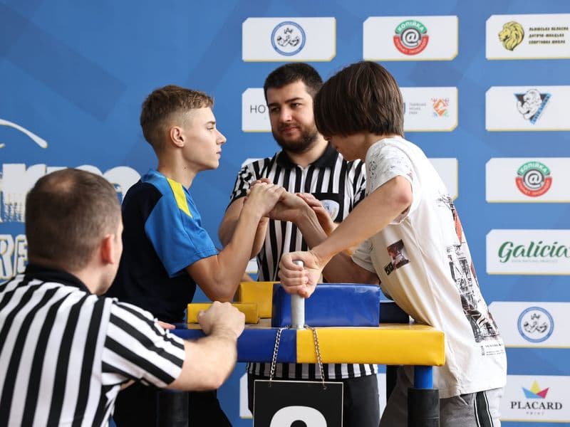 Чемпіонат м. Львова з армрестлінгу серед школярів