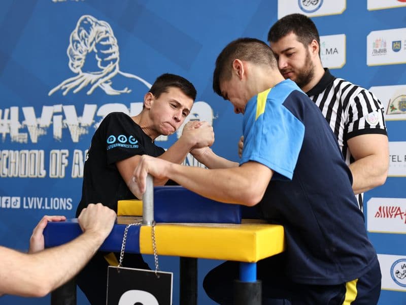 Чемпіонат м. Львова з армрестлінгу серед школярів