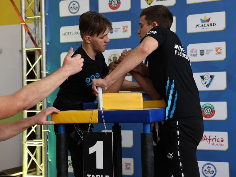 Чемпіонат м. Львова з армрестлінгу серед школярів