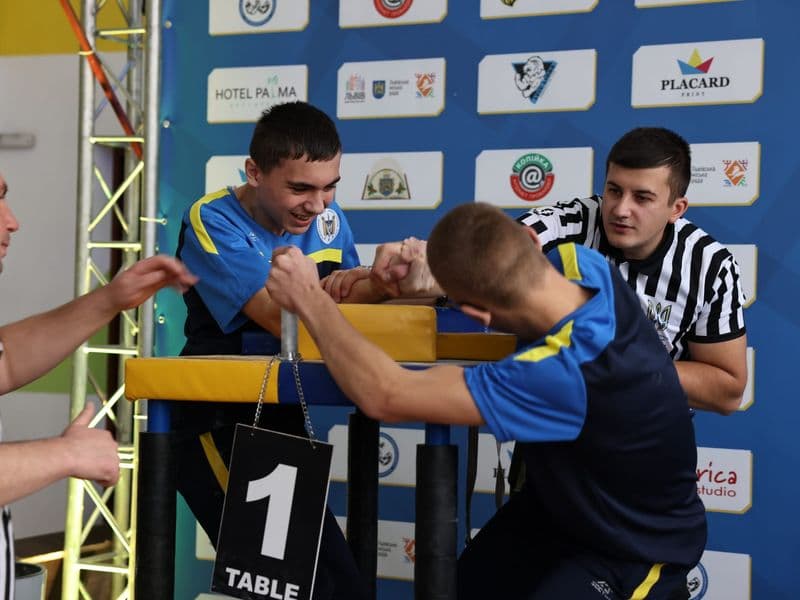 Чемпіонат м. Львова з армрестлінгу серед школярів