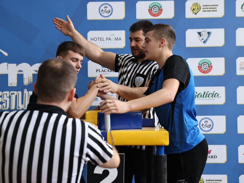 Чемпіонат м. Львова з армрестлінгу серед школярів