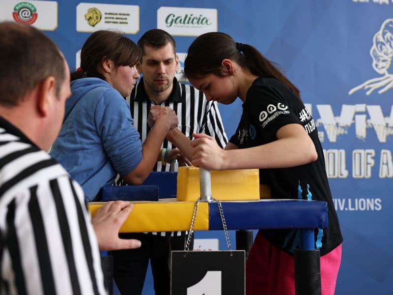 Чемпіонат м. Львова з армрестлінгу серед школярів