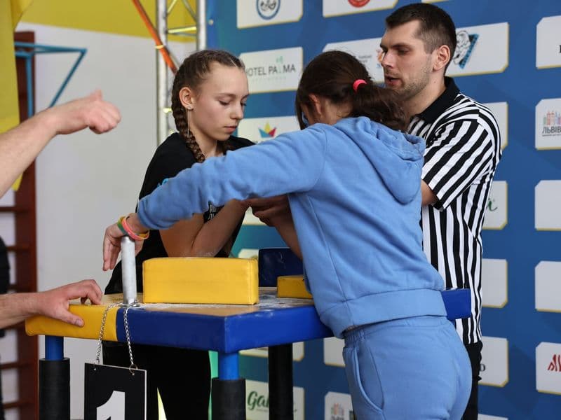 Чемпіонат м. Львова з армрестлінгу серед школярів