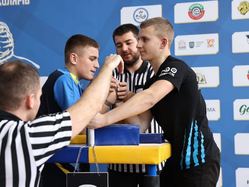 Чемпіонат м. Львова з армрестлінгу серед школярів