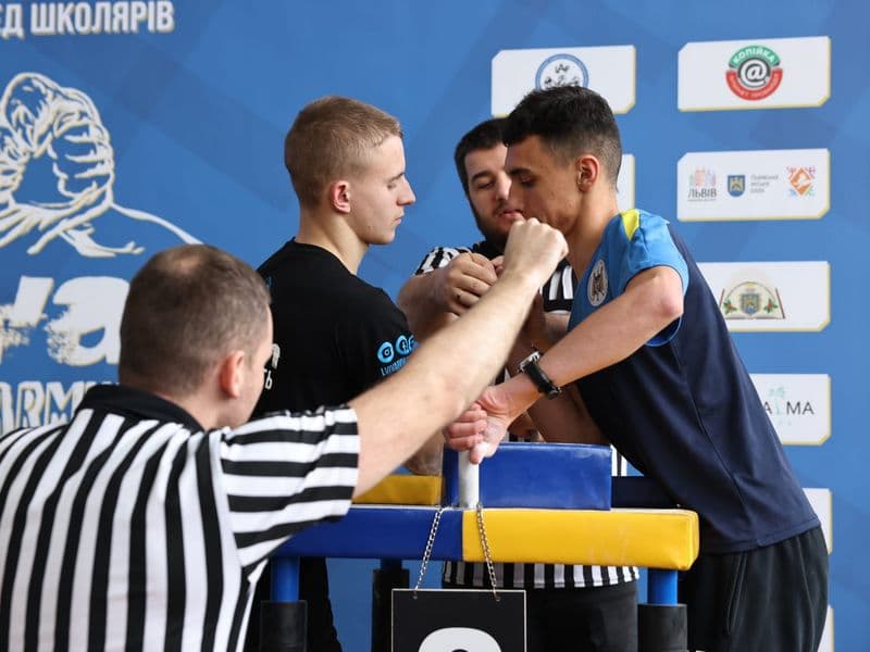 Чемпіонат м. Львова з армрестлінгу серед школярів