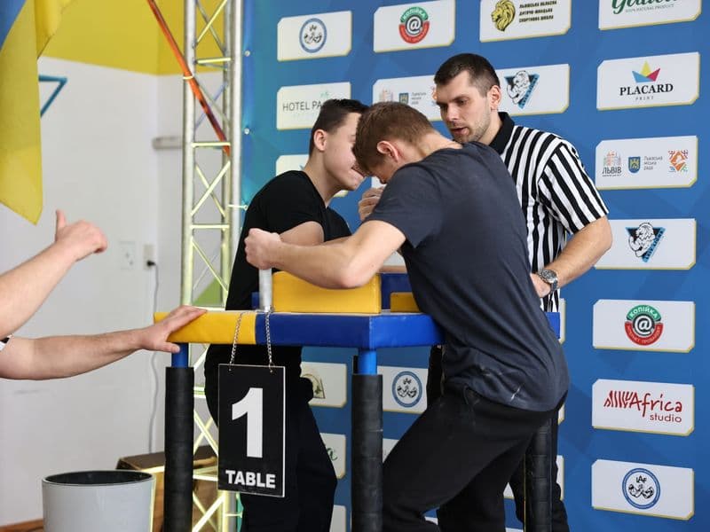 Чемпіонат м. Львова з армрестлінгу серед школярів