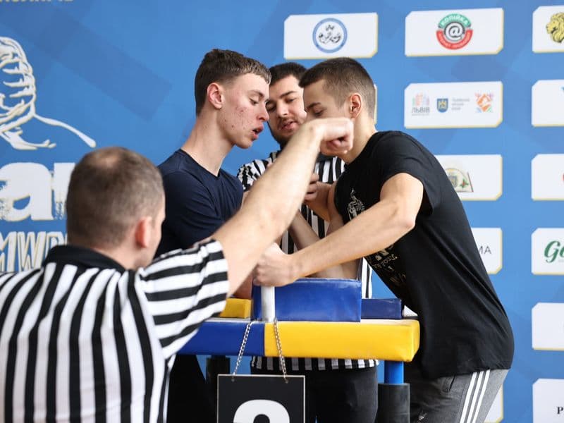 Чемпіонат м. Львова з армрестлінгу серед школярів