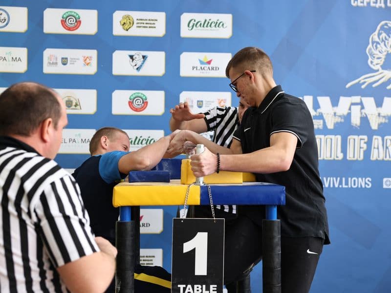 Чемпіонат м. Львова з армрестлінгу серед школярів