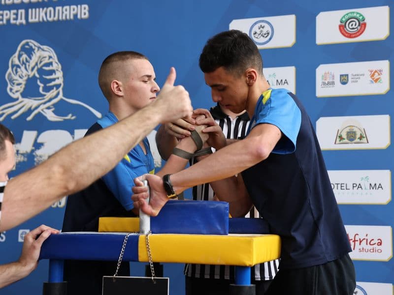 Чемпіонат м. Львова з армрестлінгу серед школярів