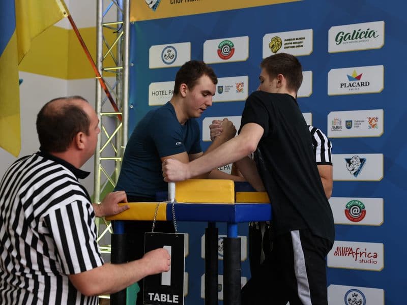 Чемпіонат м. Львова з армрестлінгу серед школярів