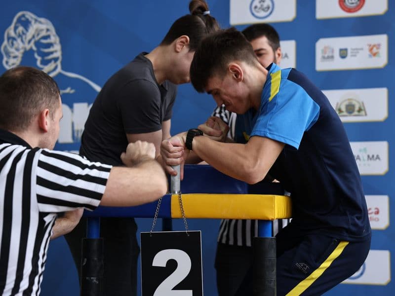 Чемпіонат м. Львова з армрестлінгу серед школярів