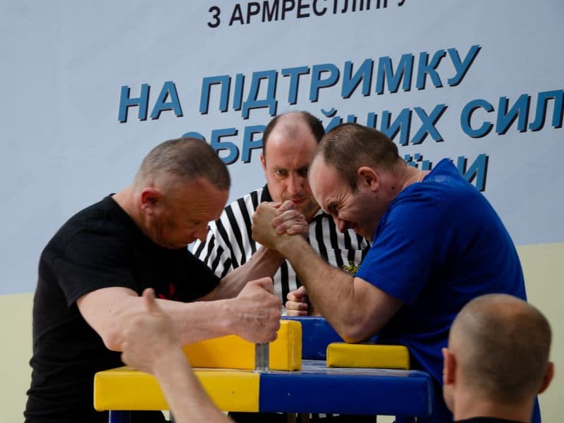 Благодійний турнір з армрестлінгу на підтримку ЗСУ