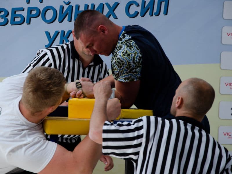 Благодійний турнір з армрестлінгу на підтримку ЗСУ