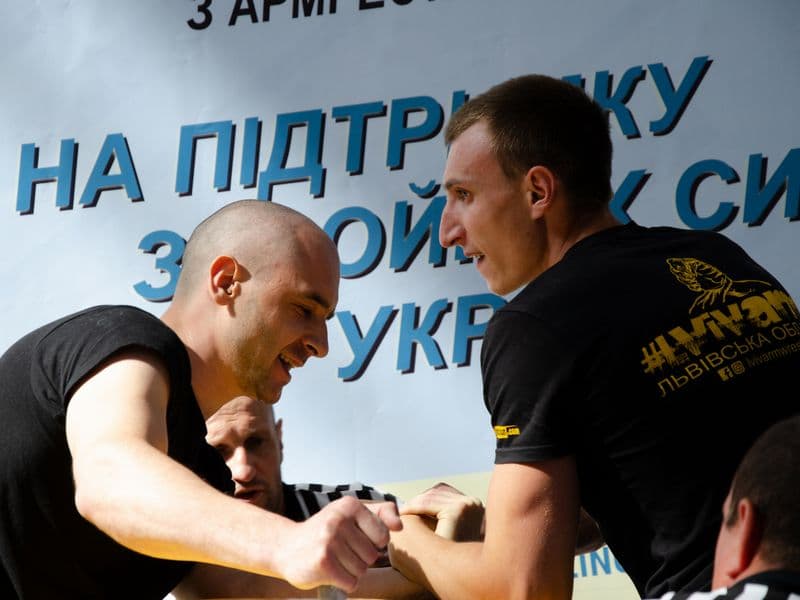 Благодійний турнір з армрестлінгу на підтримку ЗСУ