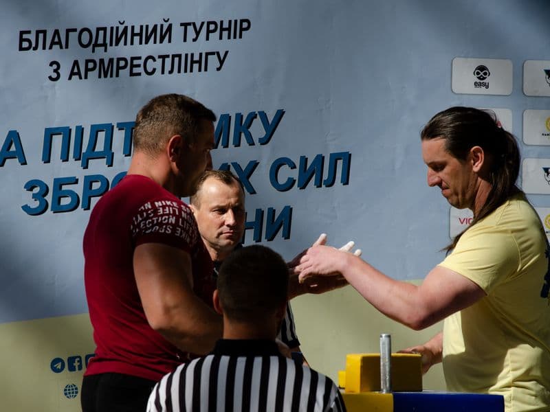 Благодійний турнір з армрестлінгу на підтримку ЗСУ
