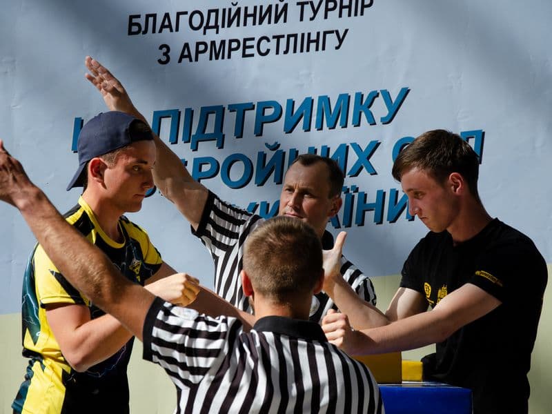Благодійний турнір з армрестлінгу на підтримку ЗСУ