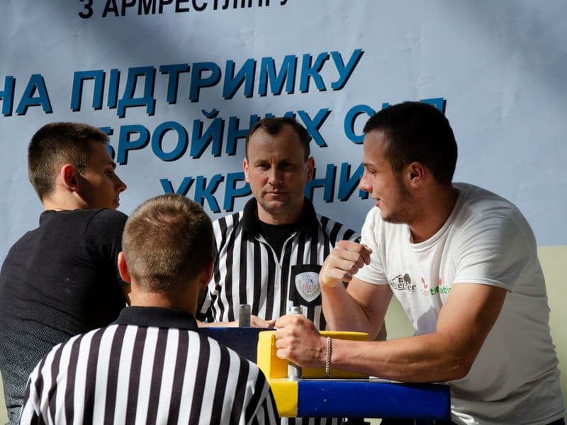 Благодійний турнір з армрестлінгу на підтримку ЗСУ