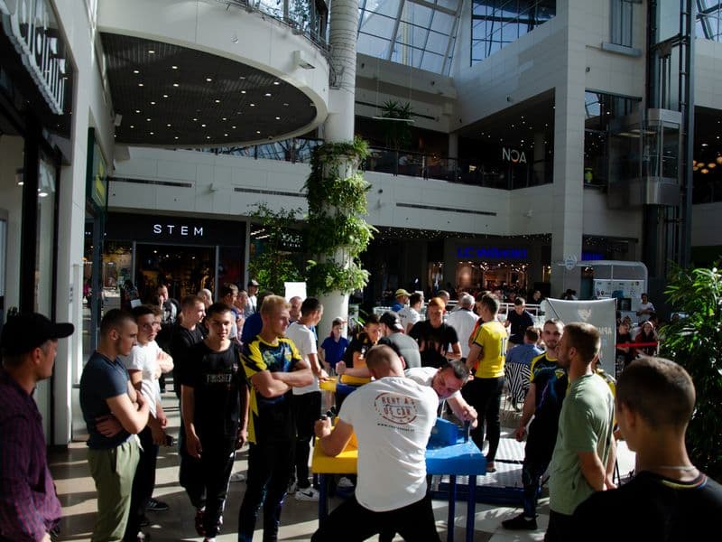 Благодійний турнір з армрестлінгу на підтримку ЗСУ
