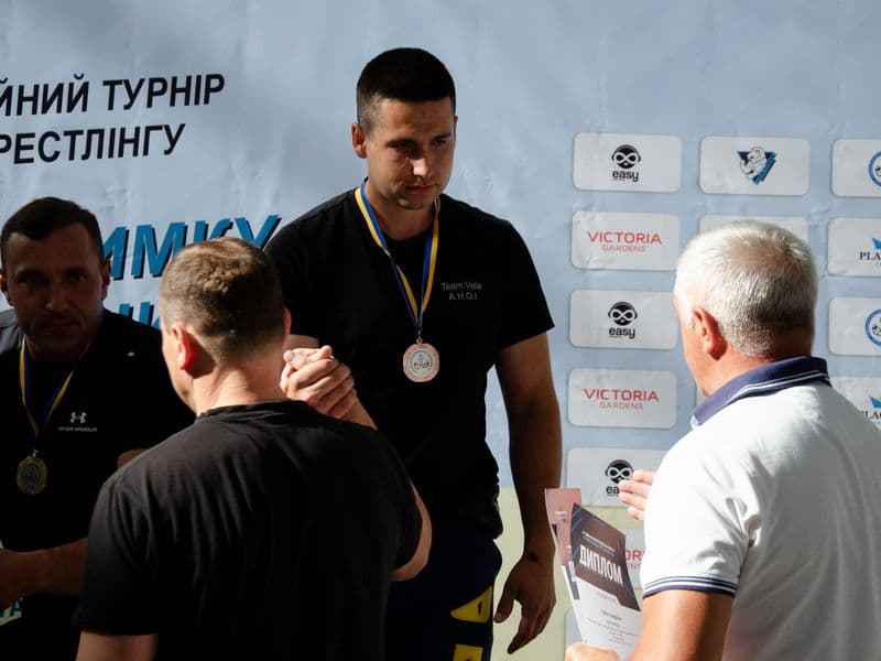 Благодійний турнір з армрестлінгу на підтримку ЗСУ