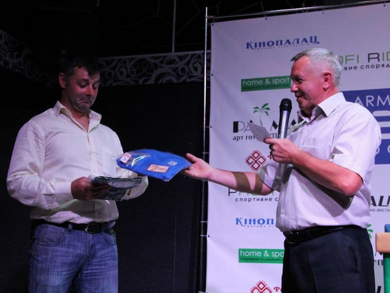 Level Room Cup 2015