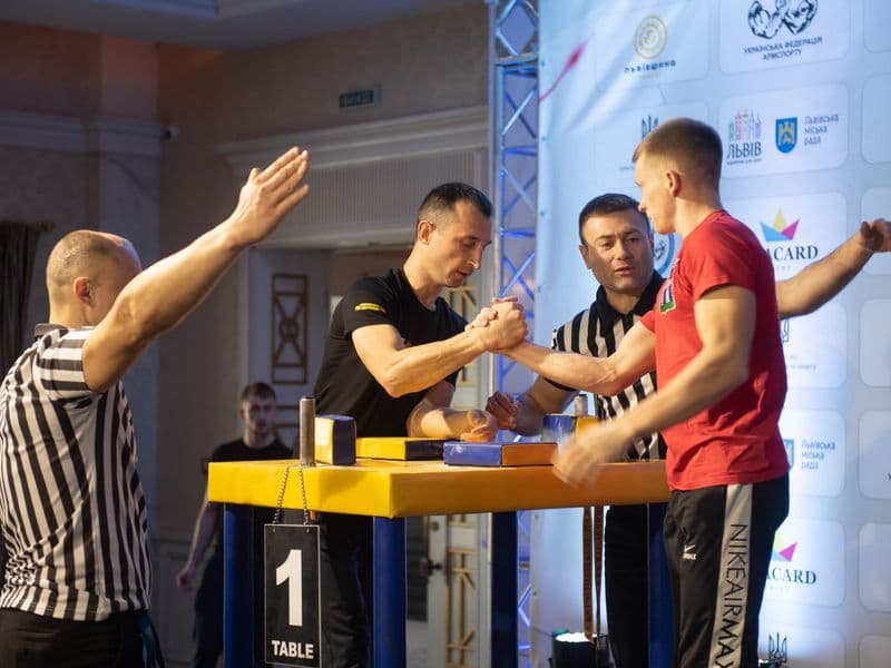 Чемпіонат України, день 1