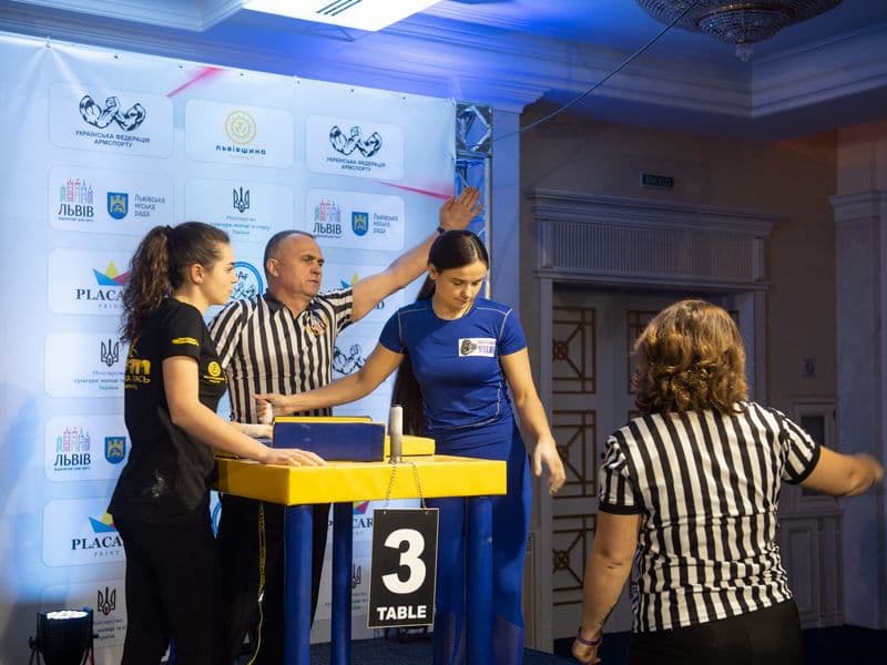 Чемпіонат України, день 1