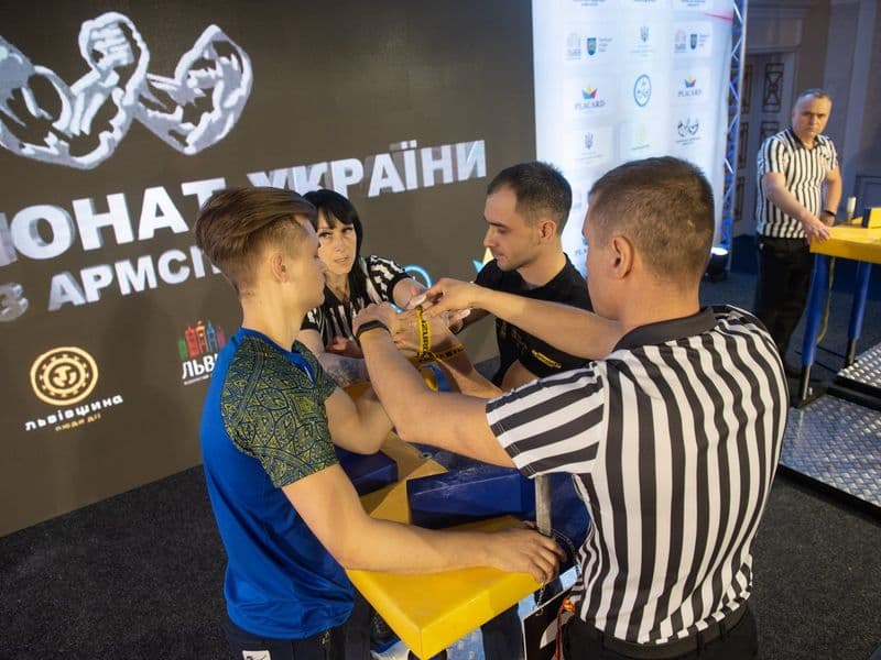 Чемпіонат України, день 1