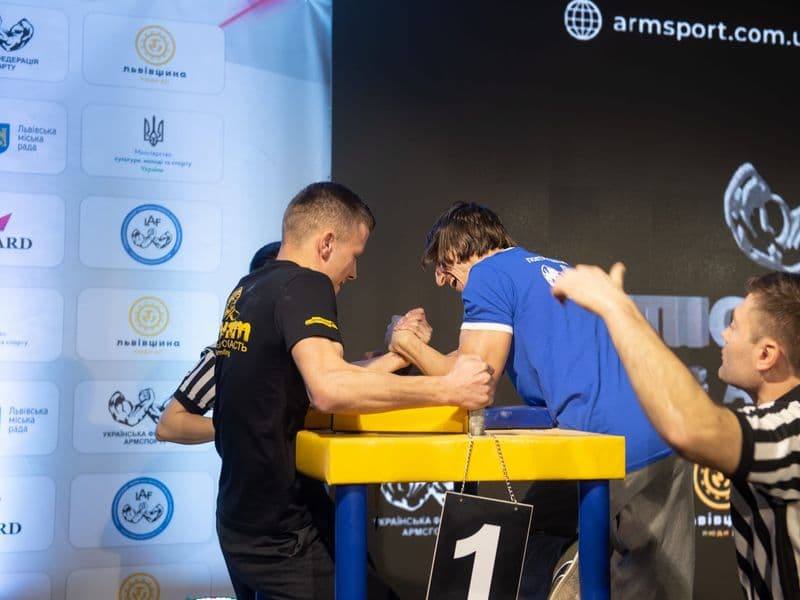 Чемпіонат України, день 1