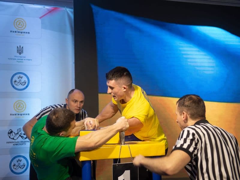Чемпіонат України, день 1