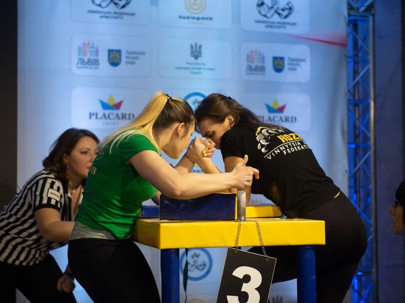 Чемпіонат України, день 1