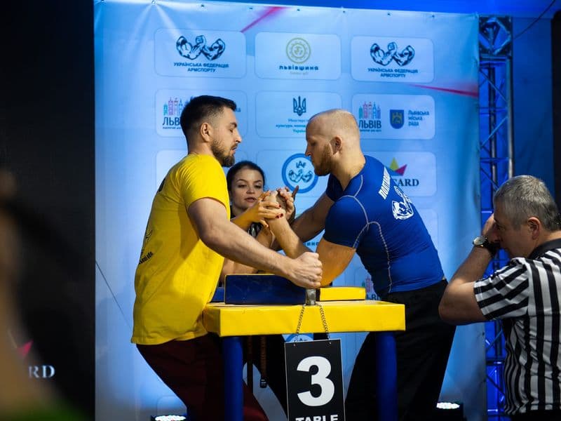 Чемпіонат України, день 1