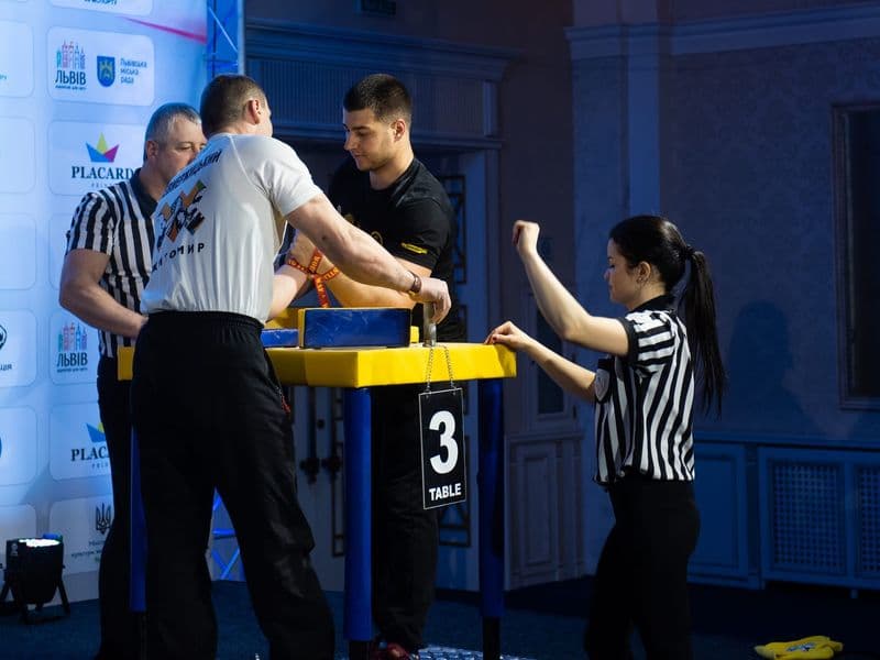 Чемпіонат України, день 1
