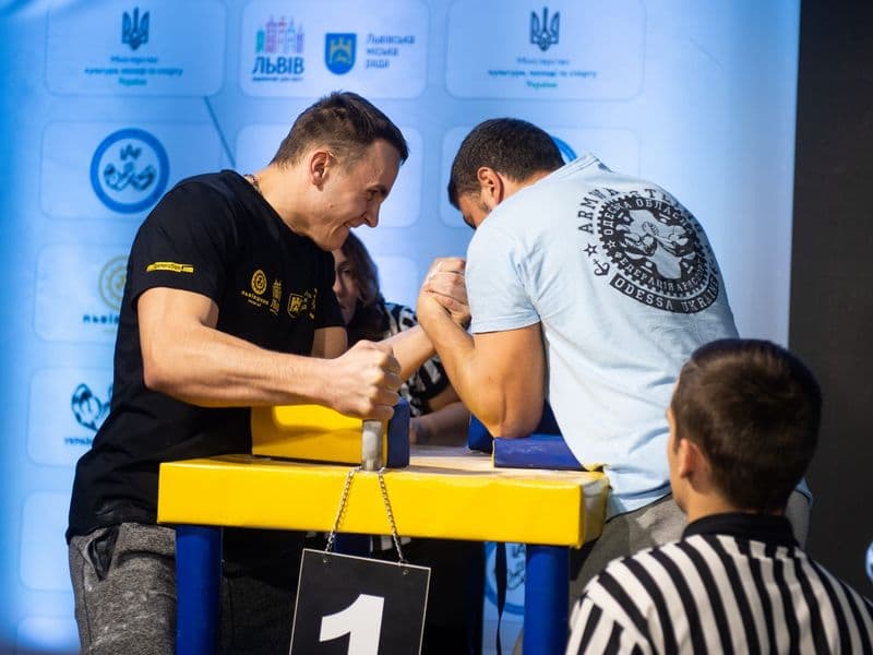 Чемпіонат України, день 1