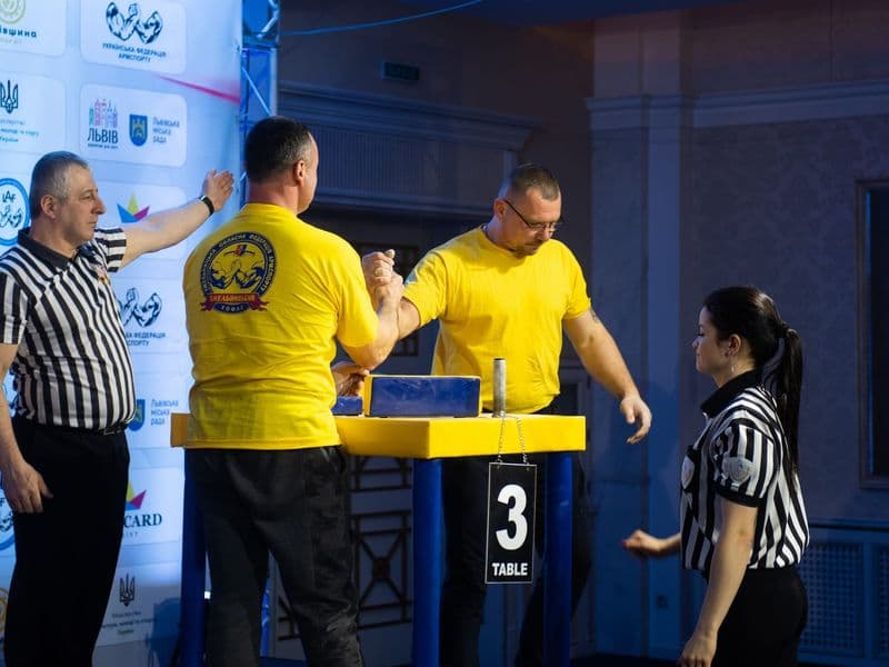 Чемпіонат України, день 1