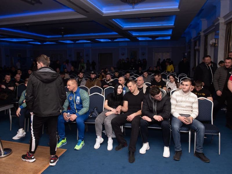 Чемпіонат України, день 1